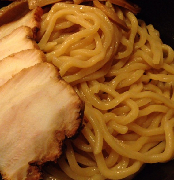 上高田・名越のつけ麺のノーマル麵